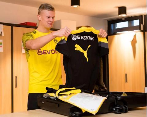 一群拧巴的波兰人，把玩家们“逼上梁山”