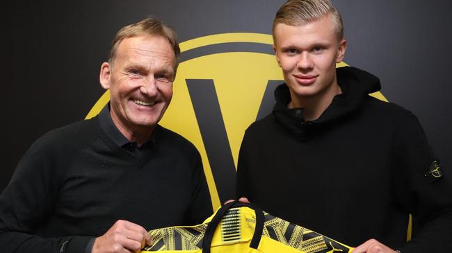 天空体育数据：哲凯赖什3.28米活动空间英超最少