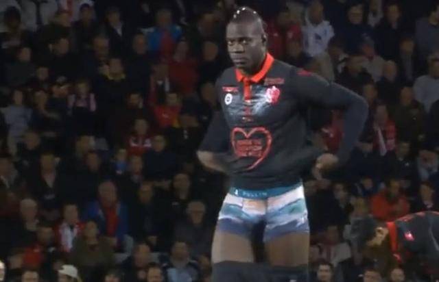 意甲-魔笛送助攻米兰2-0莱切获首胜